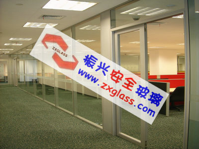 成都防火玻璃隔断、防火玻璃材料、防火玻璃门安装