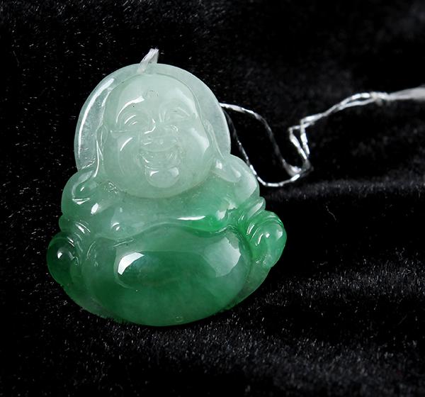 翡翠弥勒佛,上海寄卖行